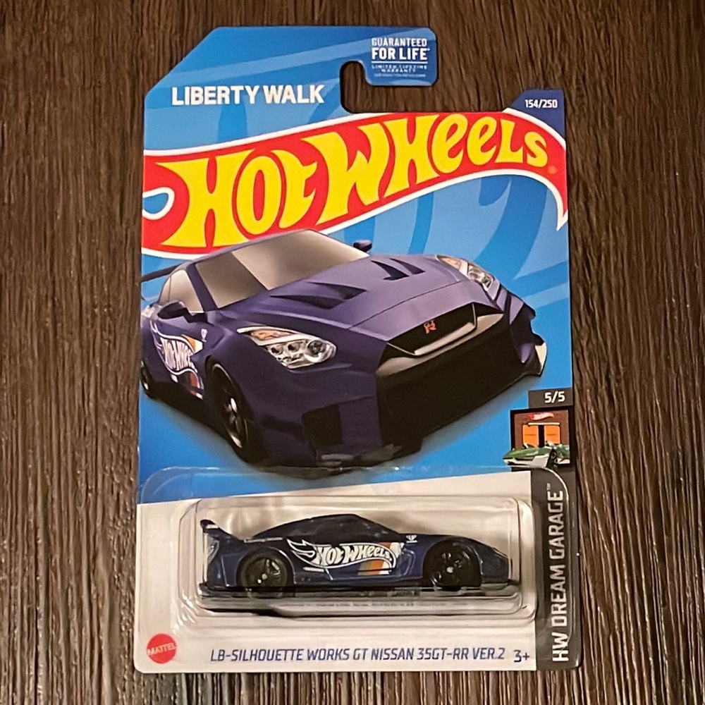 LB-Silhouette Works GT Nissan 35GT-RR VER 2 Hot Wheels 2022